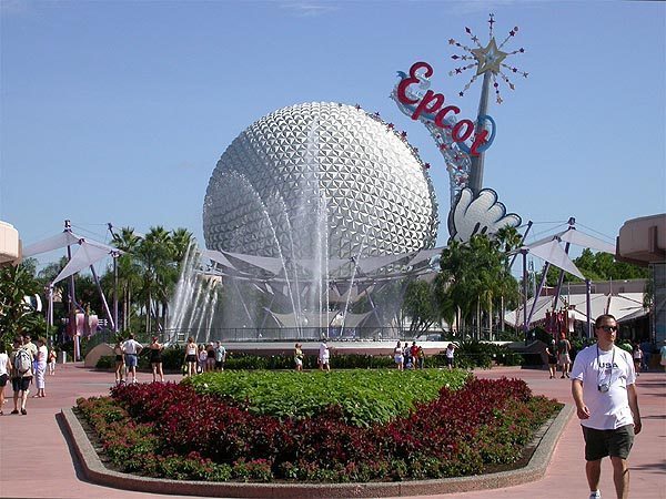 Disneys_Epcot_Spaceship_Earth_with_Name_Logo